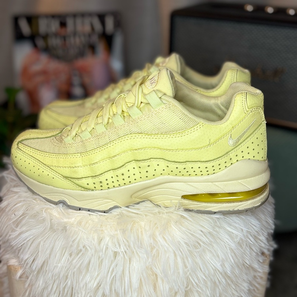 Nike Air Max Lemon Sneakers